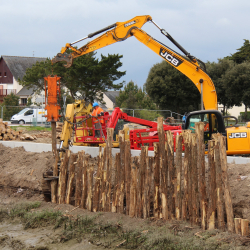 Pajot Airhammer - Piling wooden posts